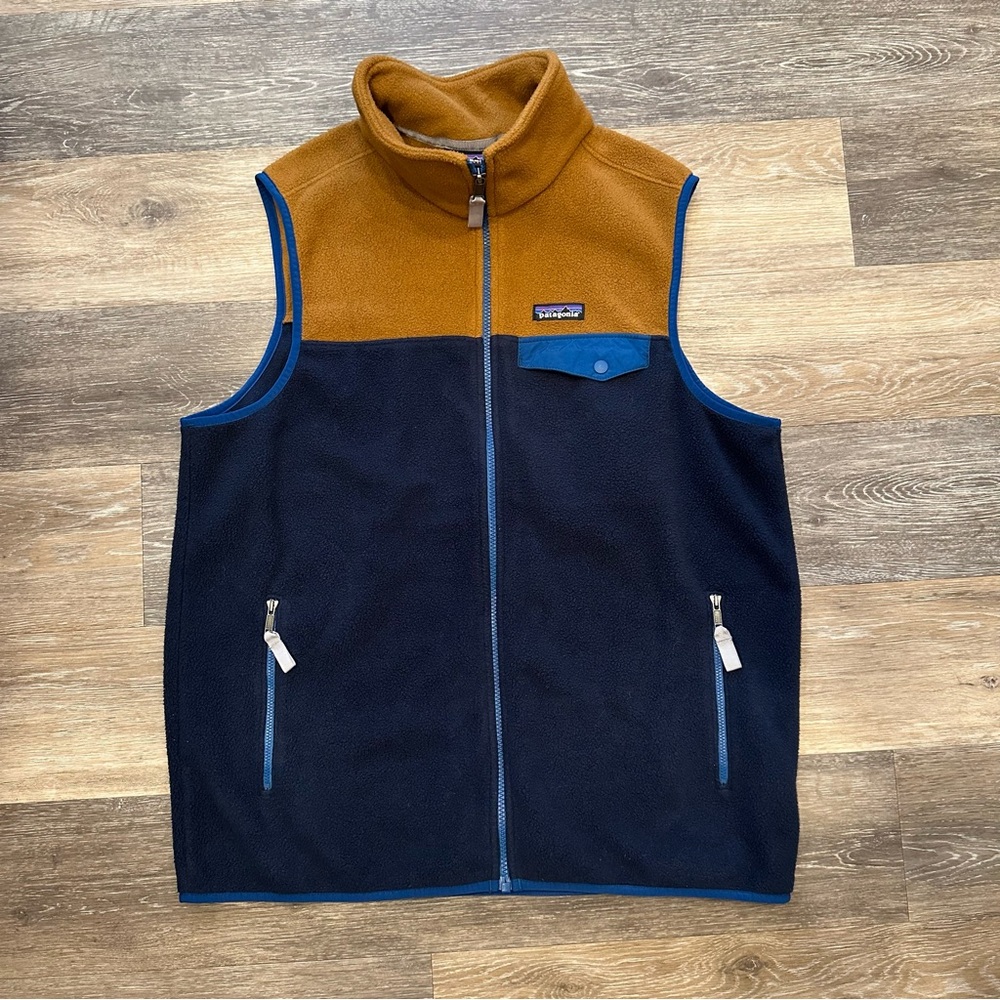 Patagonia men’s Lightweight Synchilla® Snap-T® Vest - Size Large